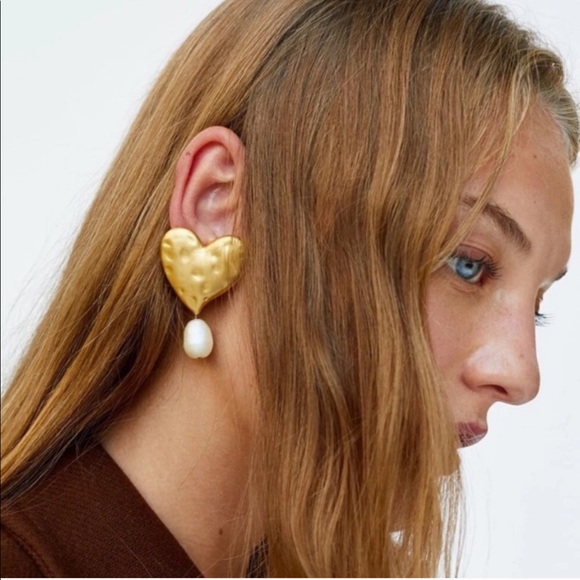 Zara Jewelry - ZARA pearl dangle earrings